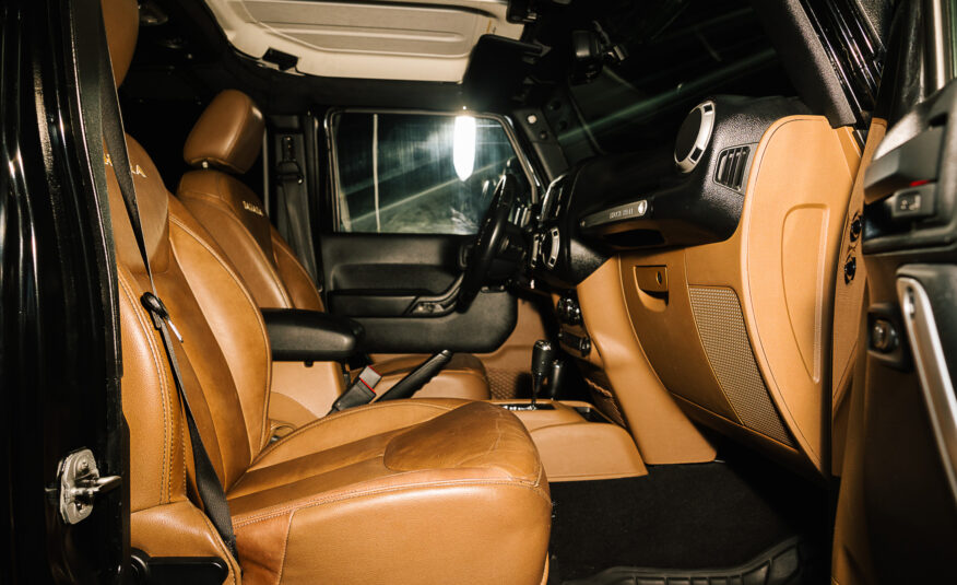JEEP WRANGLER SAHARA UNLIMITED 4X4 2015