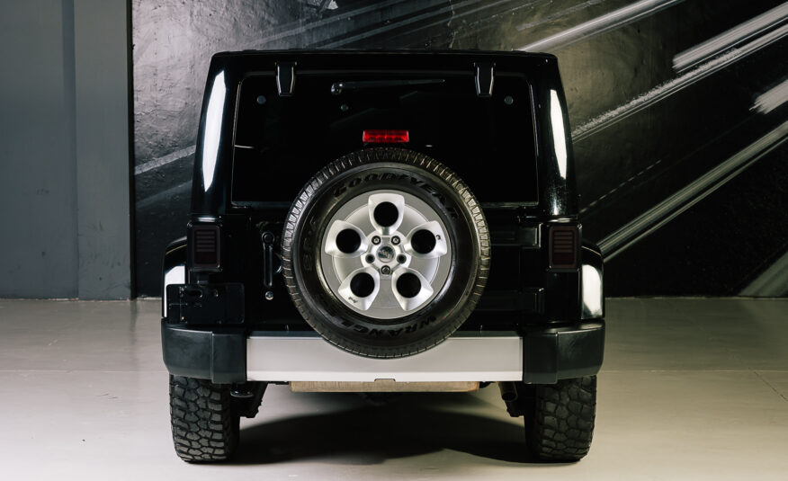 JEEP WRANGLER SAHARA UNLIMITED 4X4 2015