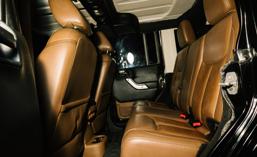 JEEP WRANGLER SAHARA UNLIMITED 4X4 2015