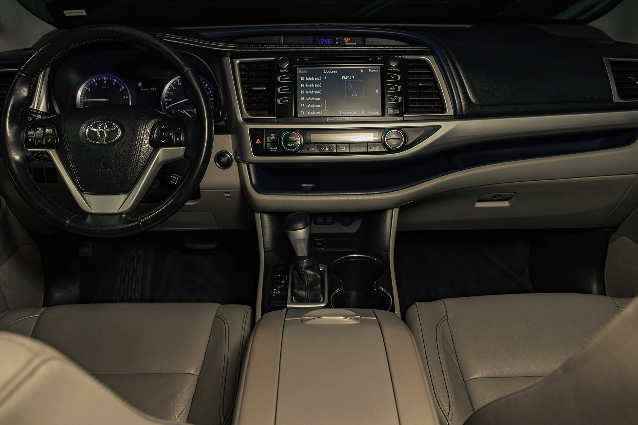 TOYOTA HIGHLANDER XLE 2017