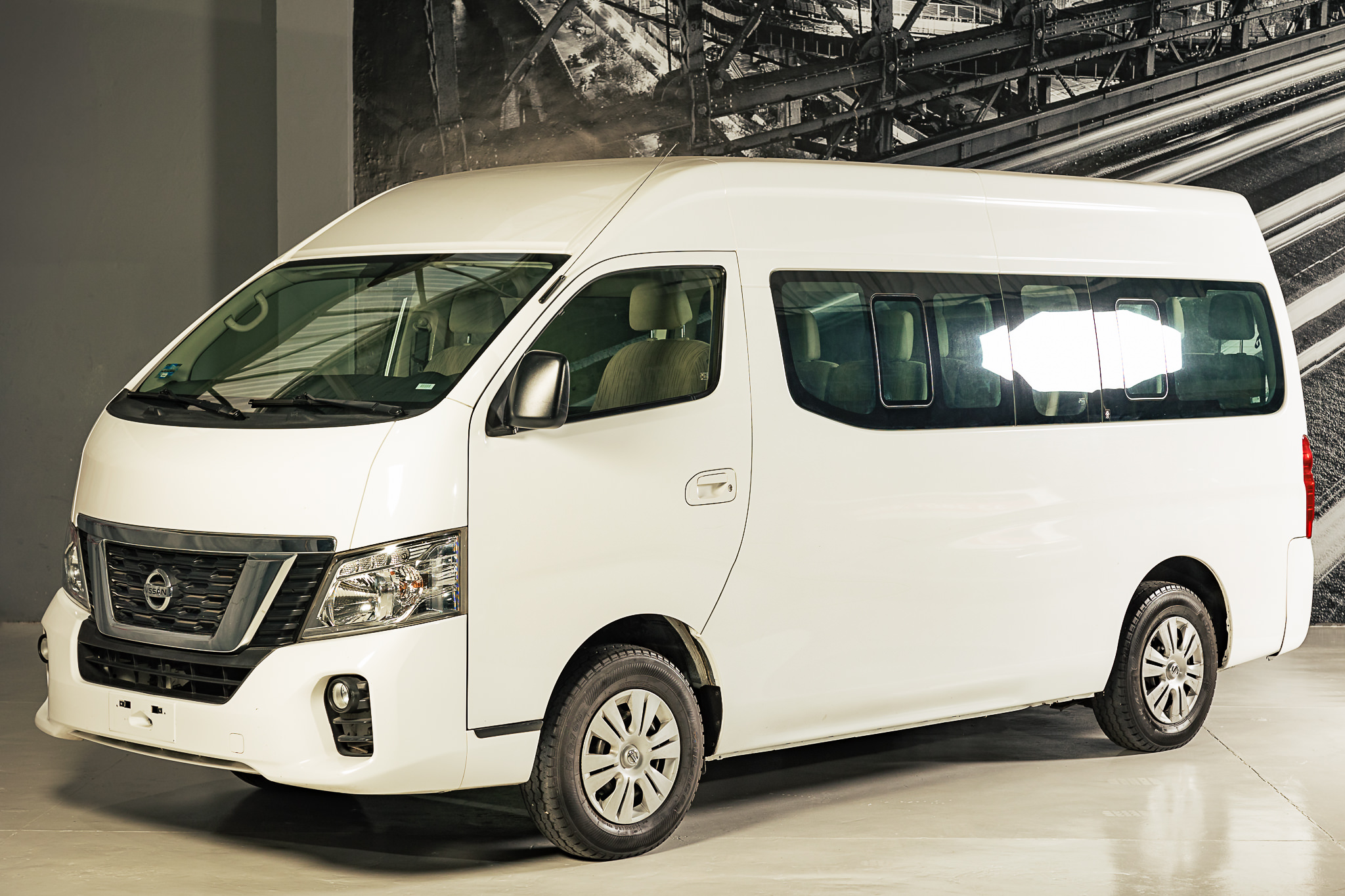 NISSAN URVAN NV350 MT V4 15 PASAJEROS 2021 BONO DE $ 40,000