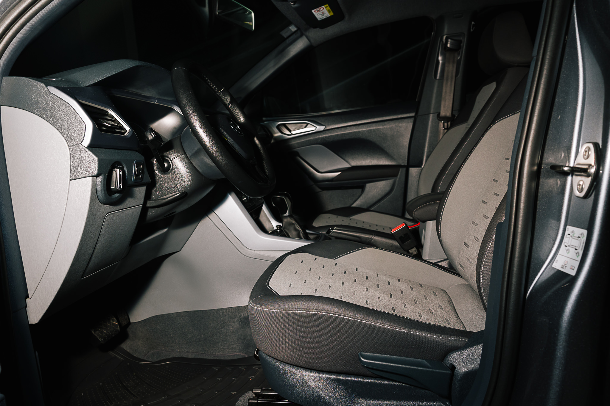 VOLKSWAGEN T-CROSS COMFORTLINE 2021 BONO DE $ 30,000