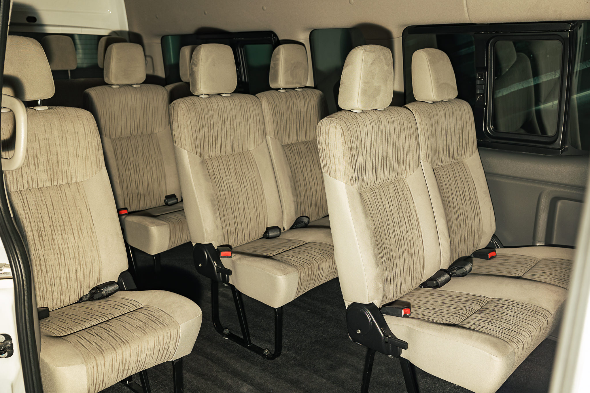 NISSAN URVAN NV350 MT V4 15 PASAJEROS 2021 BONO DE $ 40,000