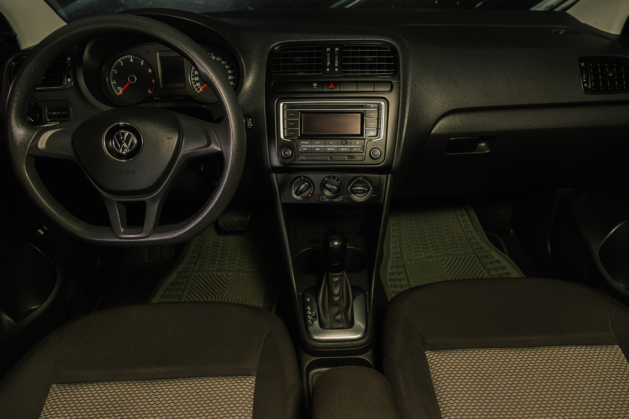 VOLKSWAGEN VENTO 2020 COMFORTLINE BONO DE $ 30,000