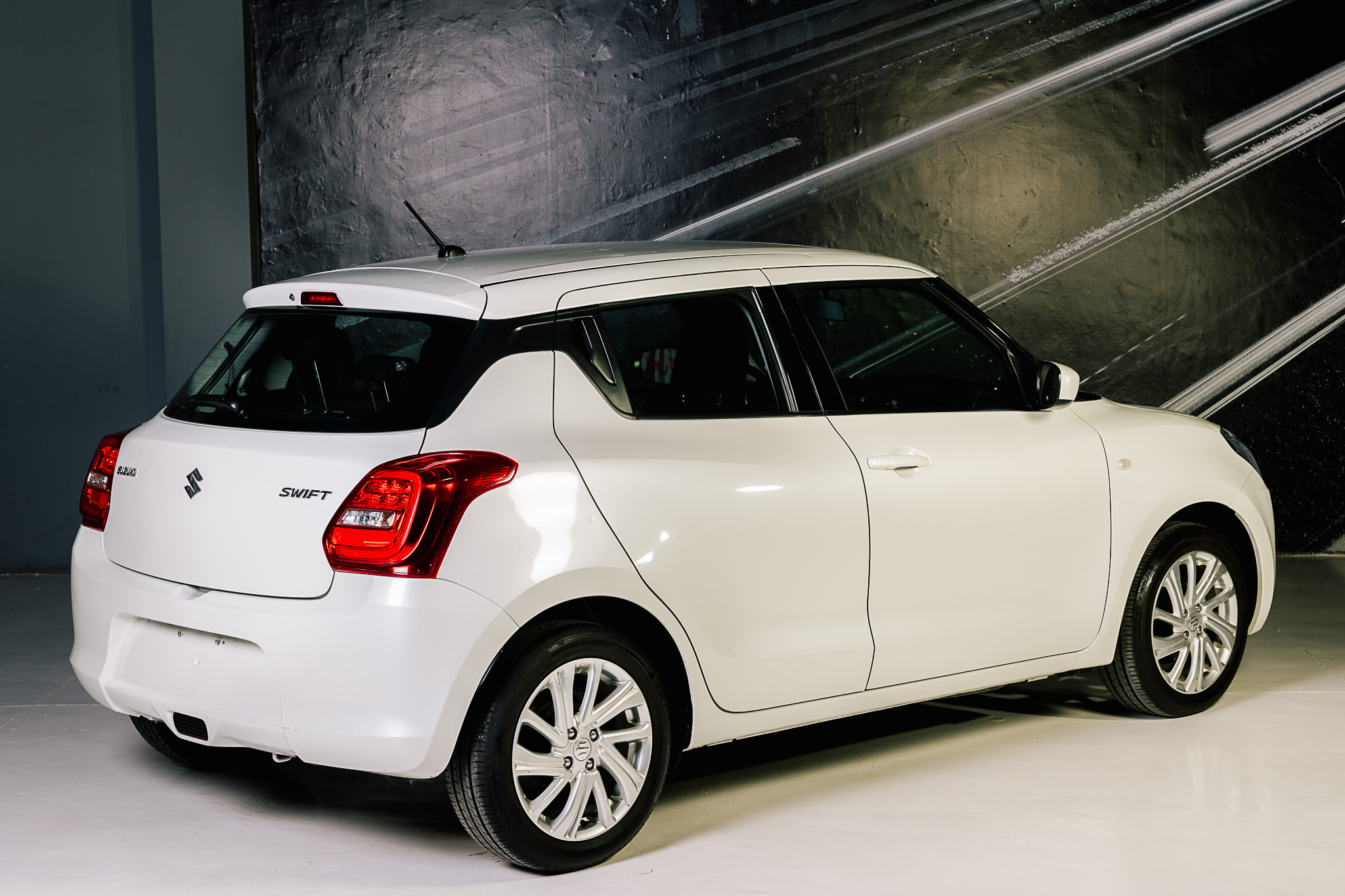 SUZUKI SWIFT GLS 2023