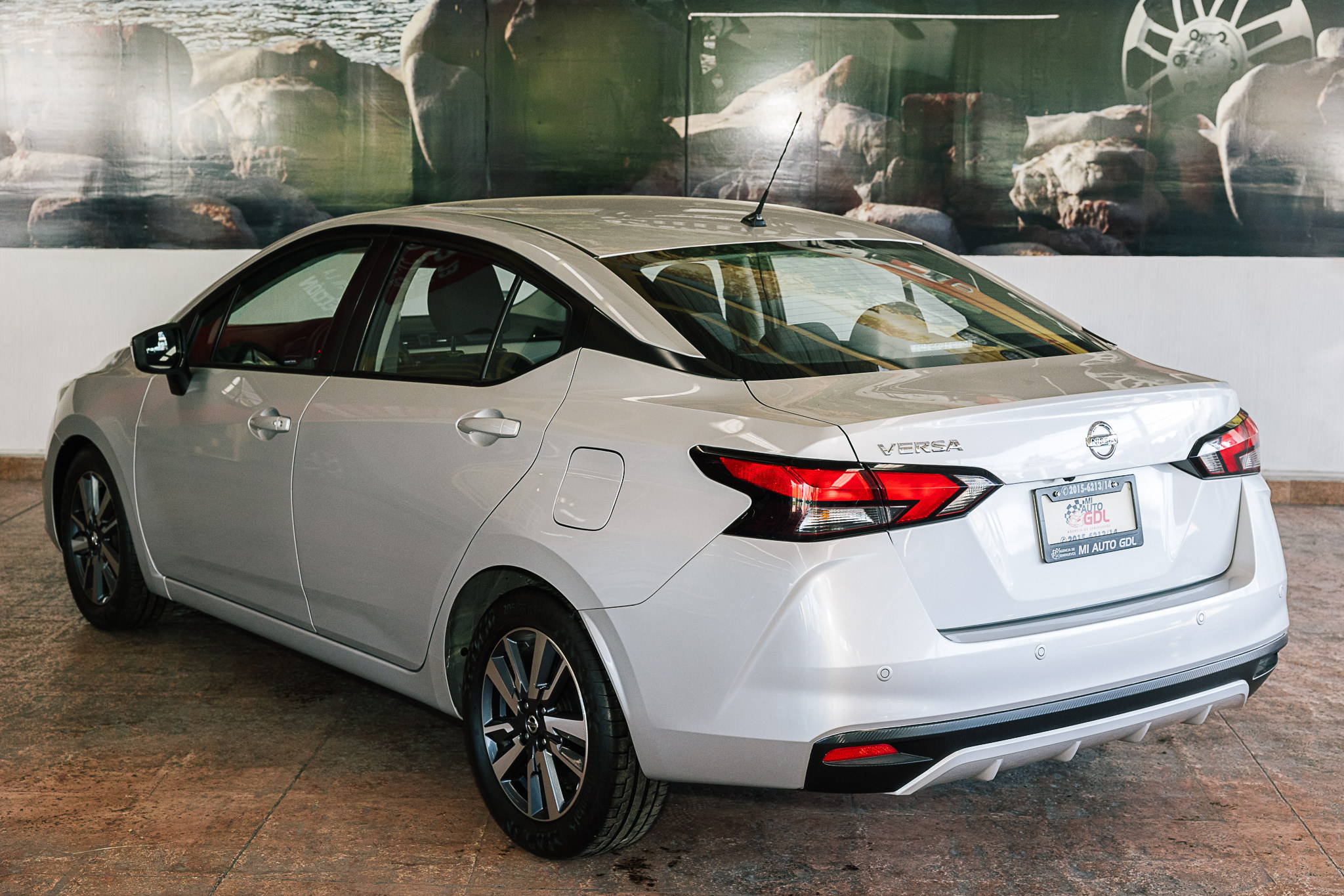NISSAN VERSA ADVANCE 2020 BONO DE $ 30,000