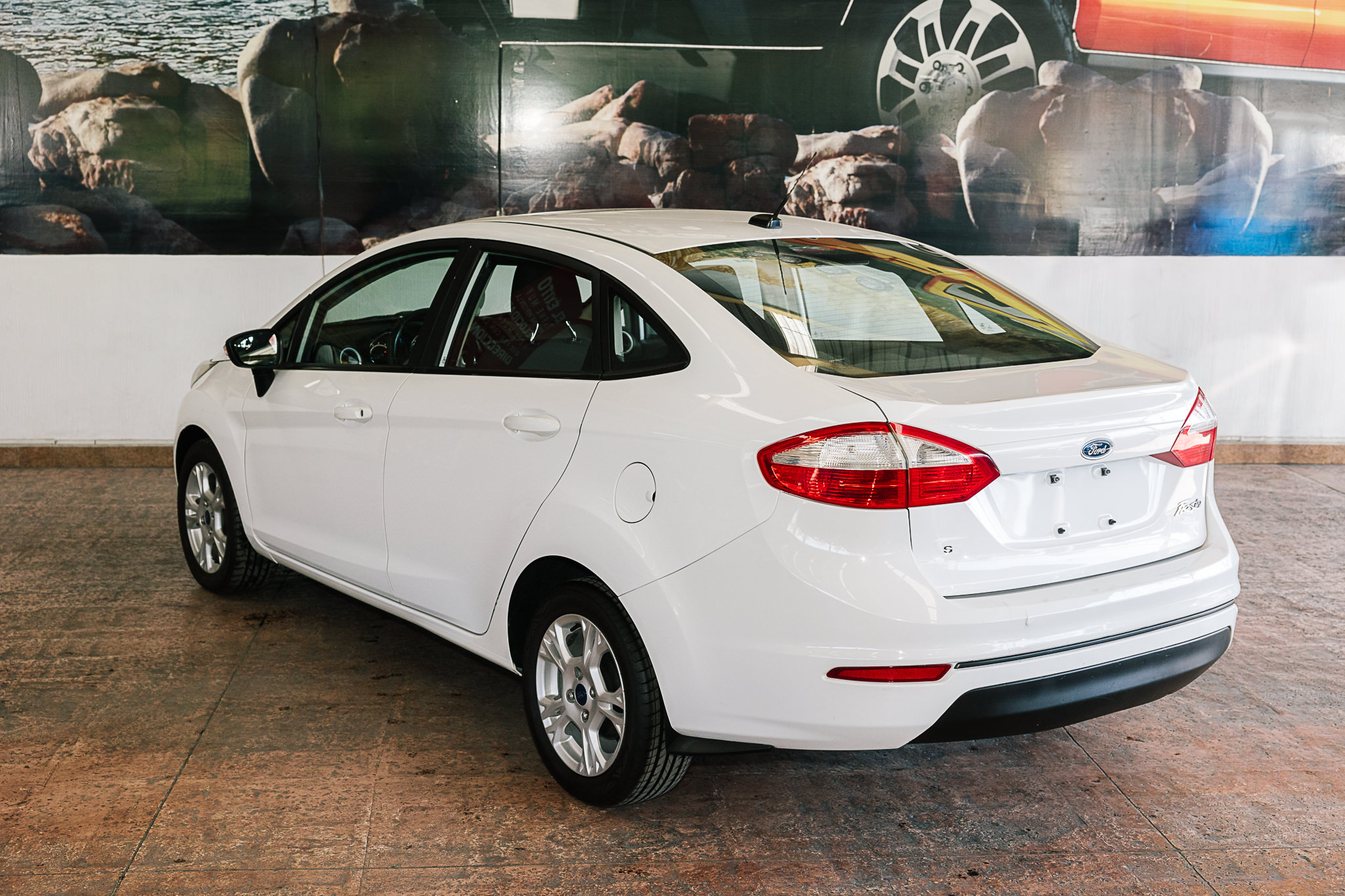 FORD FIESTA SE AUT V4 2016