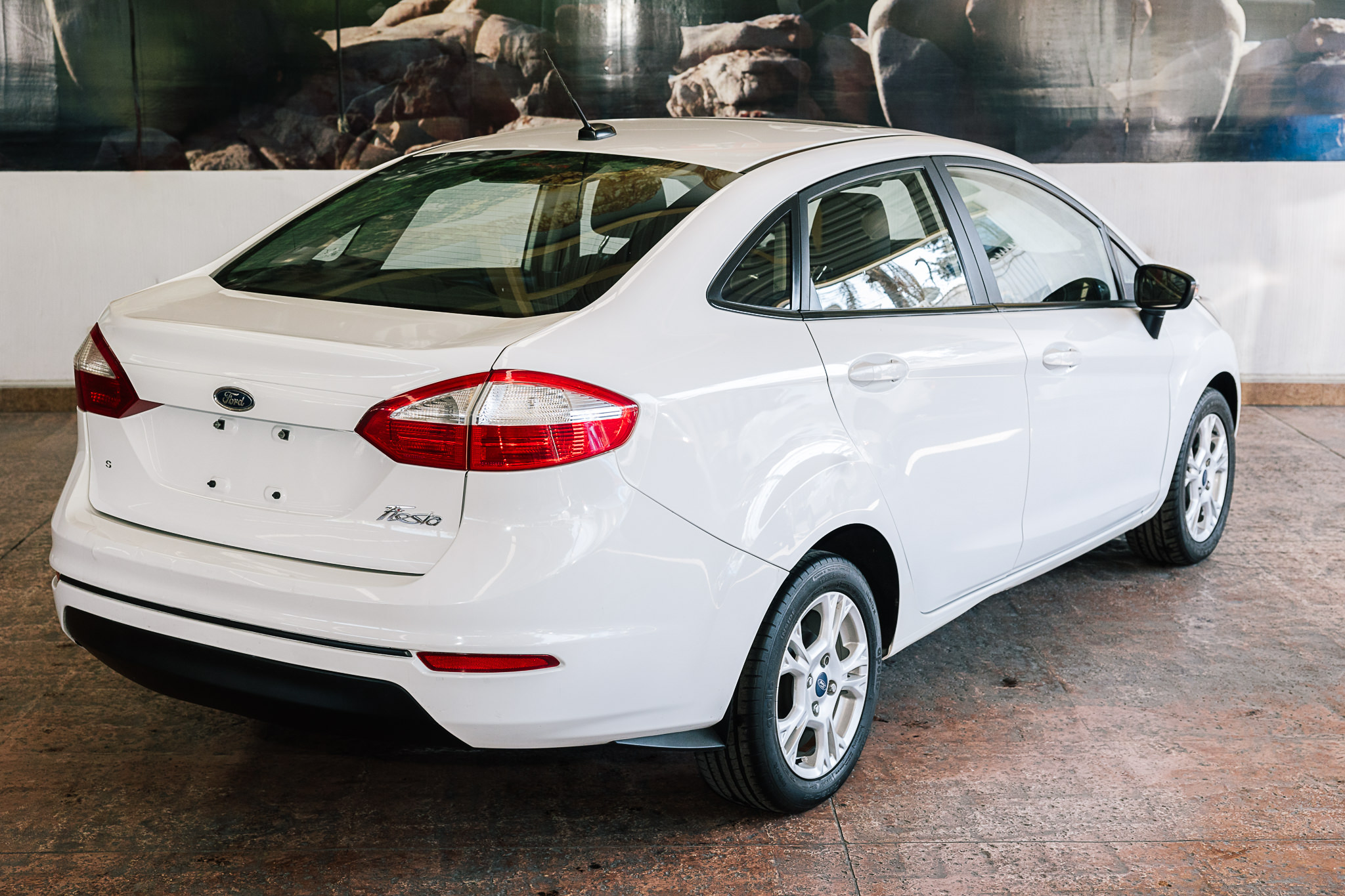 FORD FIESTA SE AUT V4 2016