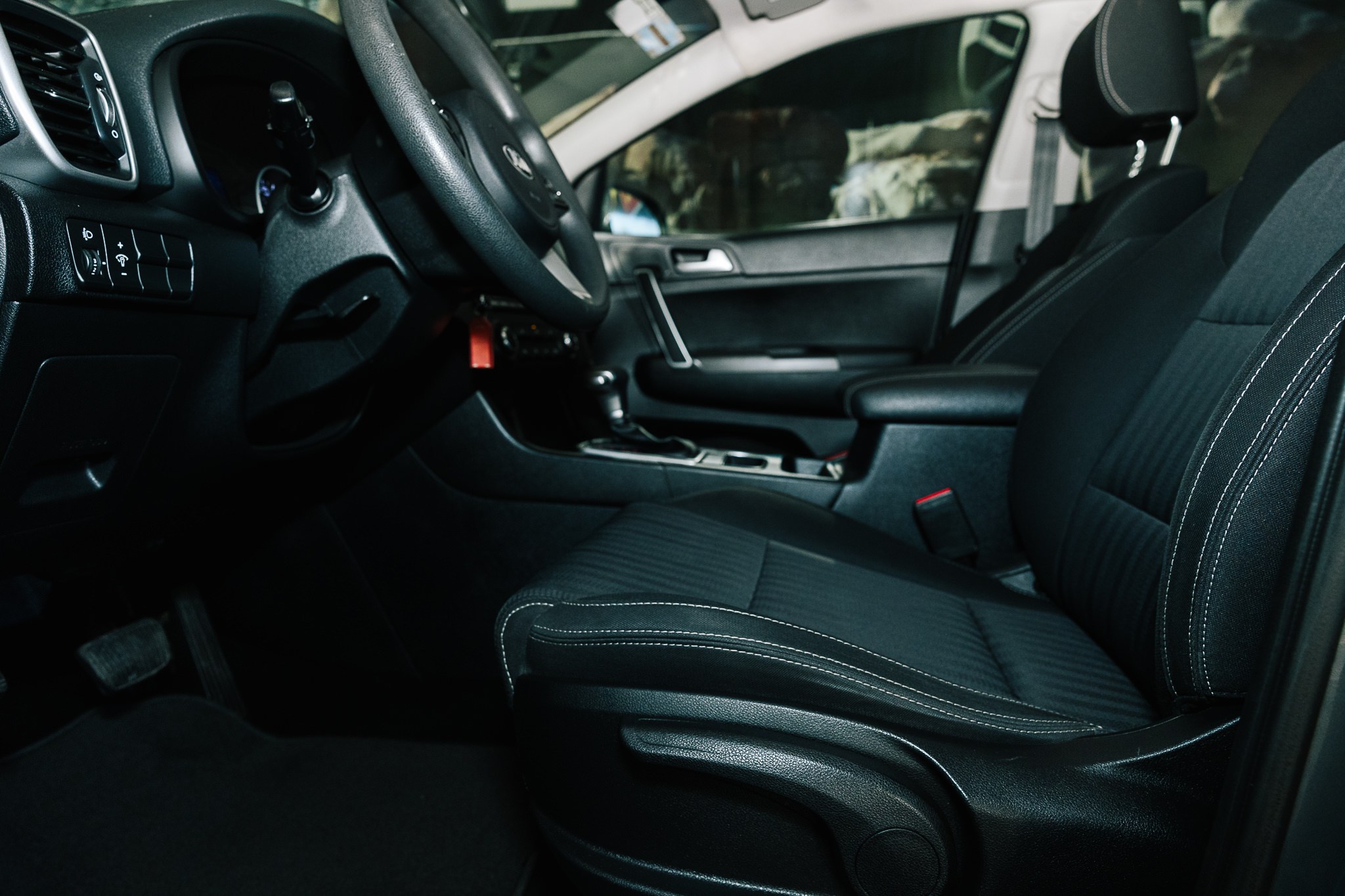 KIA SPORTAGE LX 2020