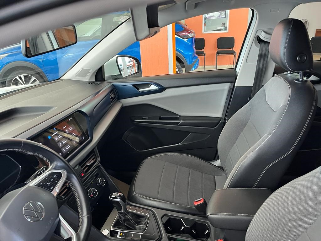 VOLKSWAGEN TAOS 2021