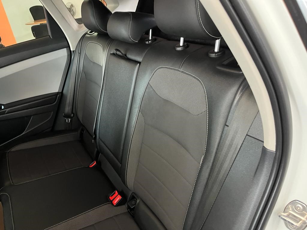 VOLKSWAGEN TAOS 2021