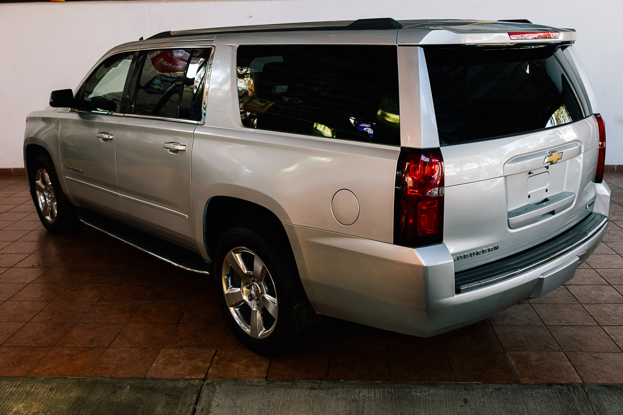 CHEVROLET SUBURBAN 2017