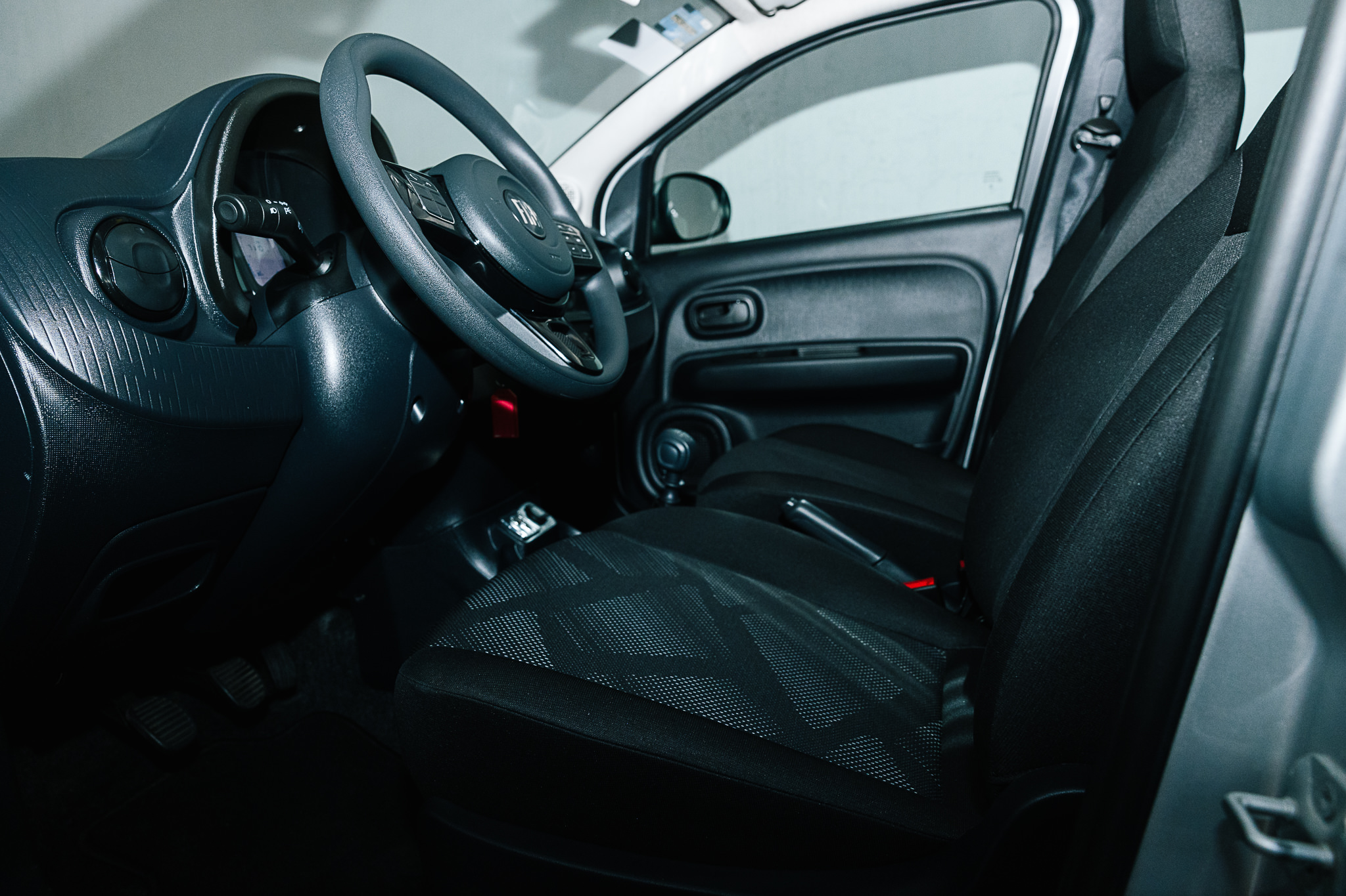 FIAT MOBI LIKE HATCHBACK 2023