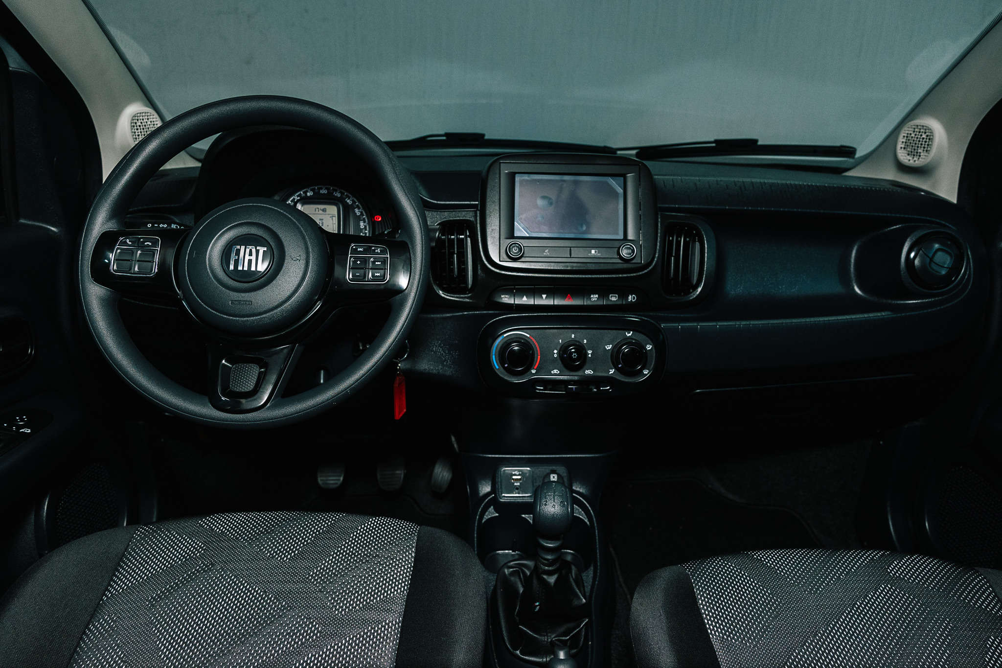 FIAT MOBI LIKE HATCHBACK 2023