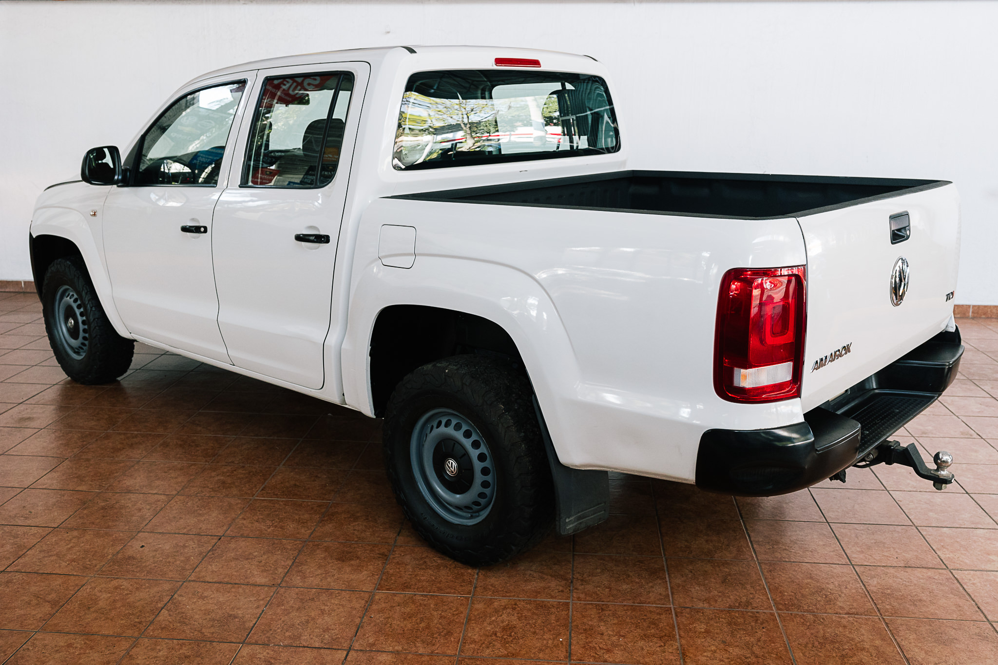 VW AMAROK TRENDLINE DIESEL 4X2 V4 2018 BONO DE $ 30,000