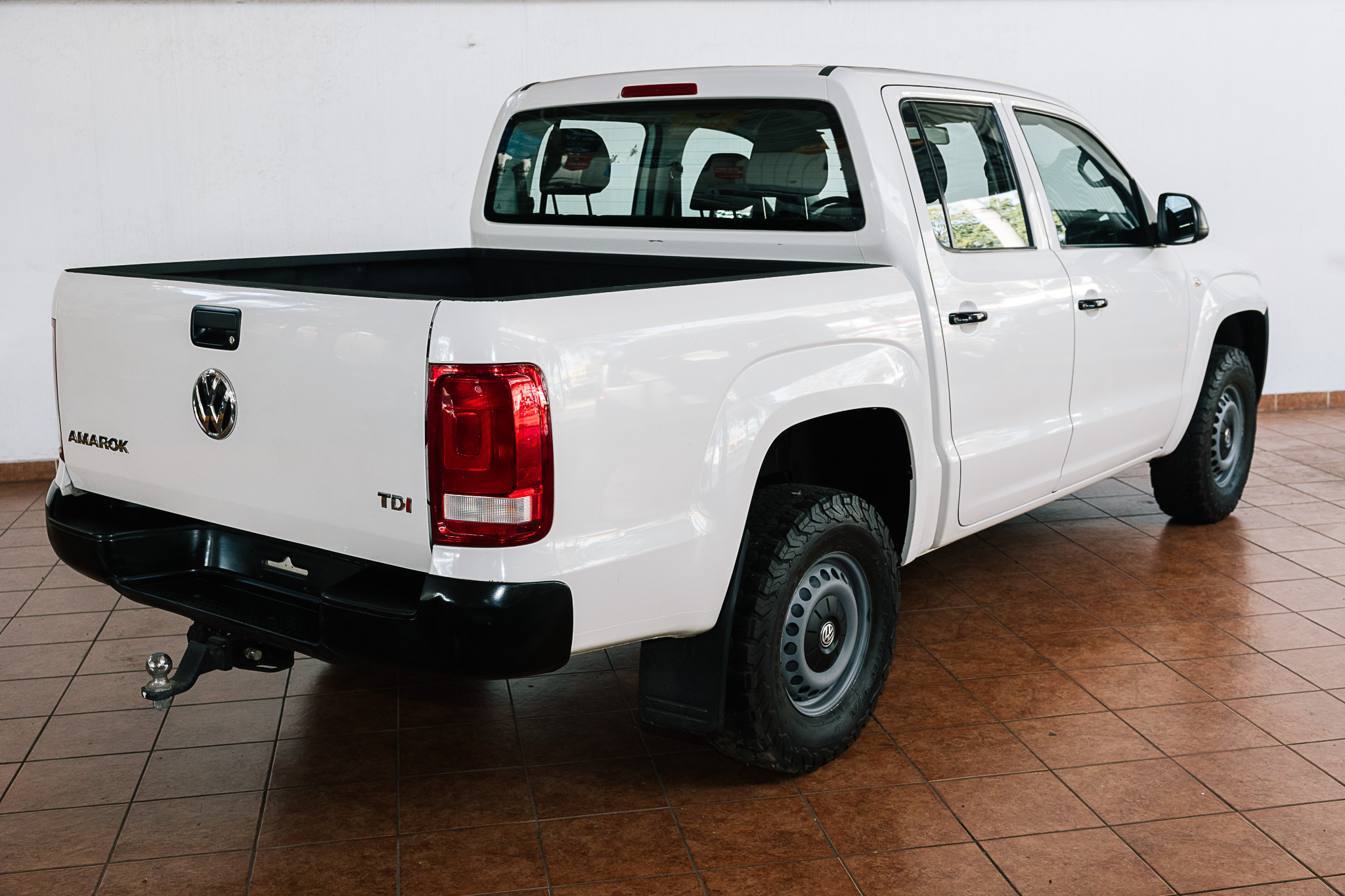 VW AMAROK TRENDLINE DIESEL 4X2 V4 2018 BONO DE $ 30,000