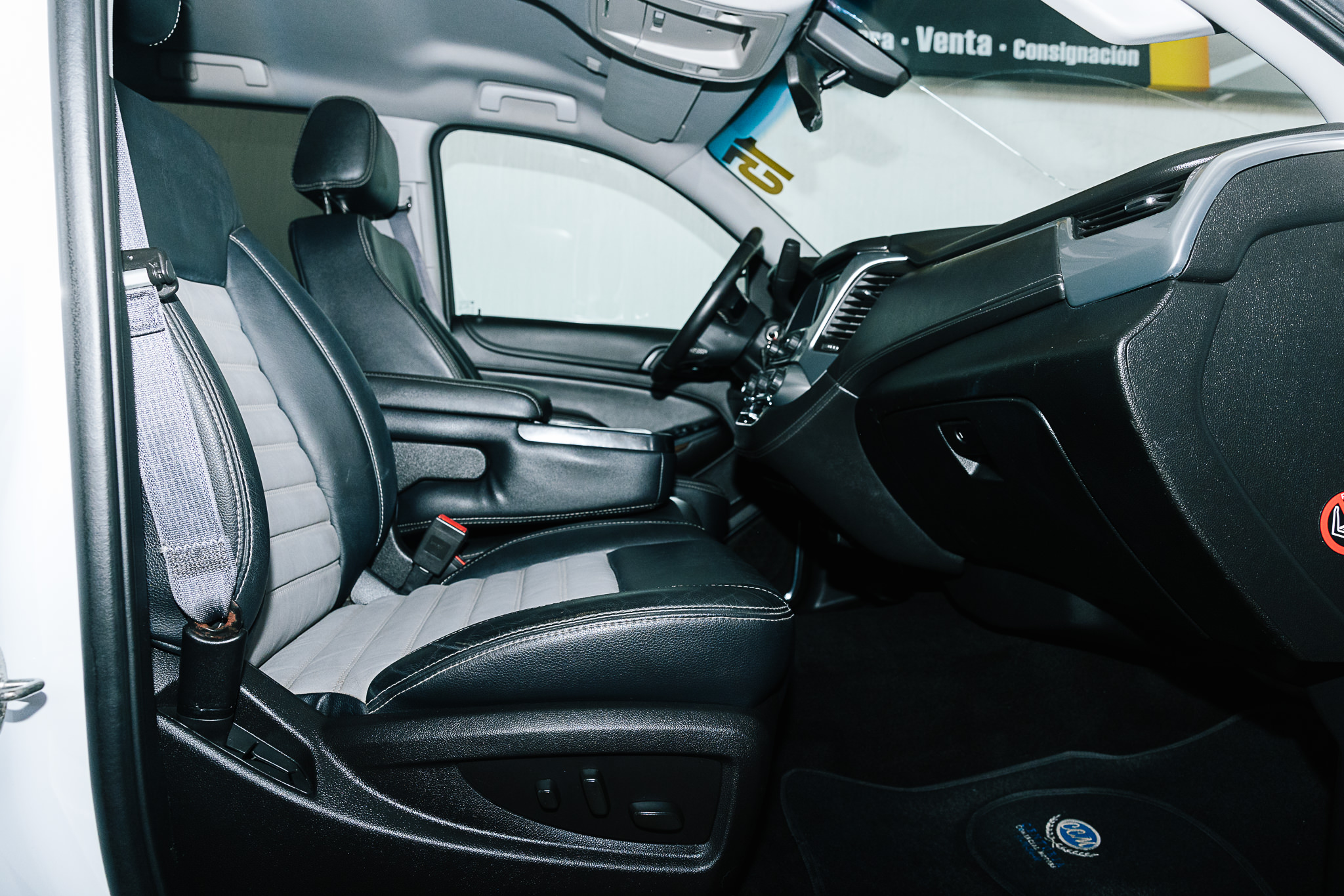 CHEVROLET SUBURBAN 2015 BONO DE $ 30,000