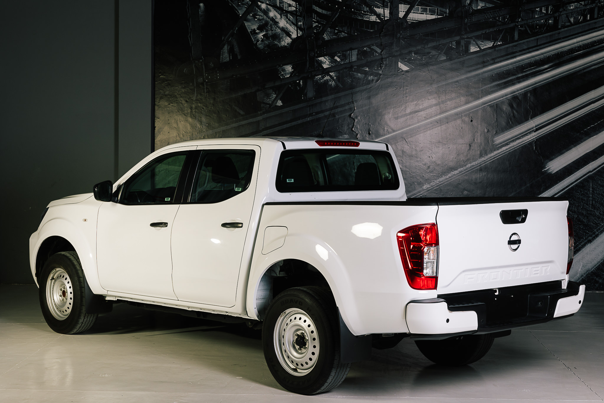 NISSAN NP 300 FRONTIER XE 2022 *LINEA NUEVA* BONO DE $ 35,000