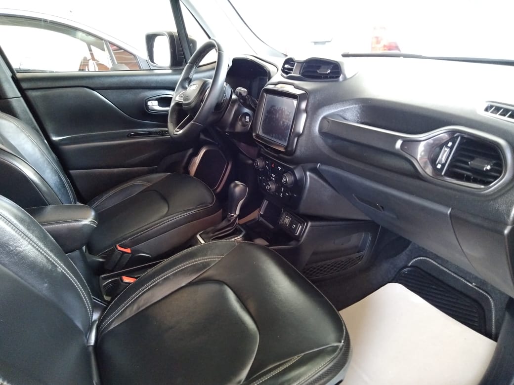 JEEP RENEGADE LATITUDE 2023