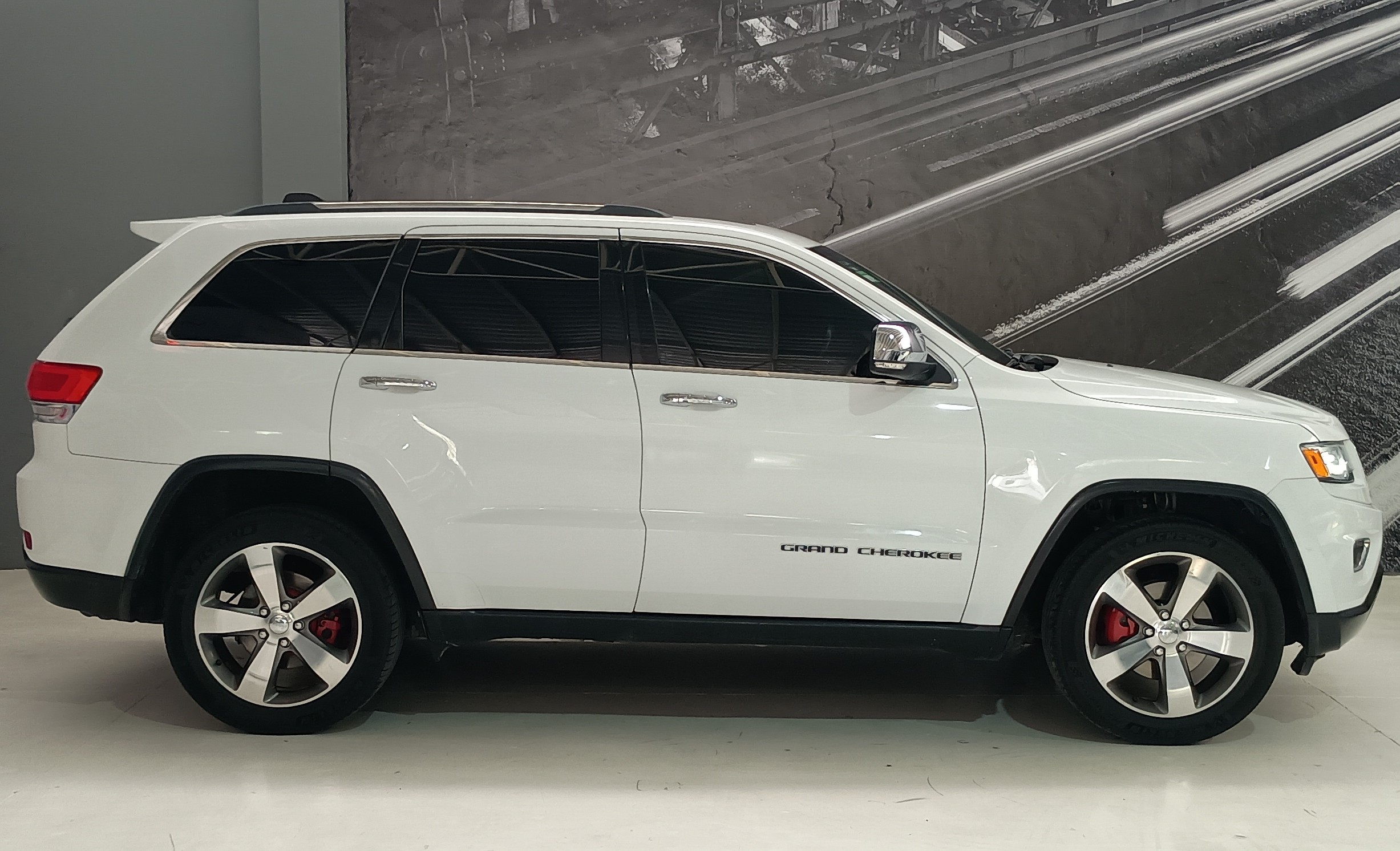 JEEP GRAND CHEROKEE LUJO LIMITED 2015