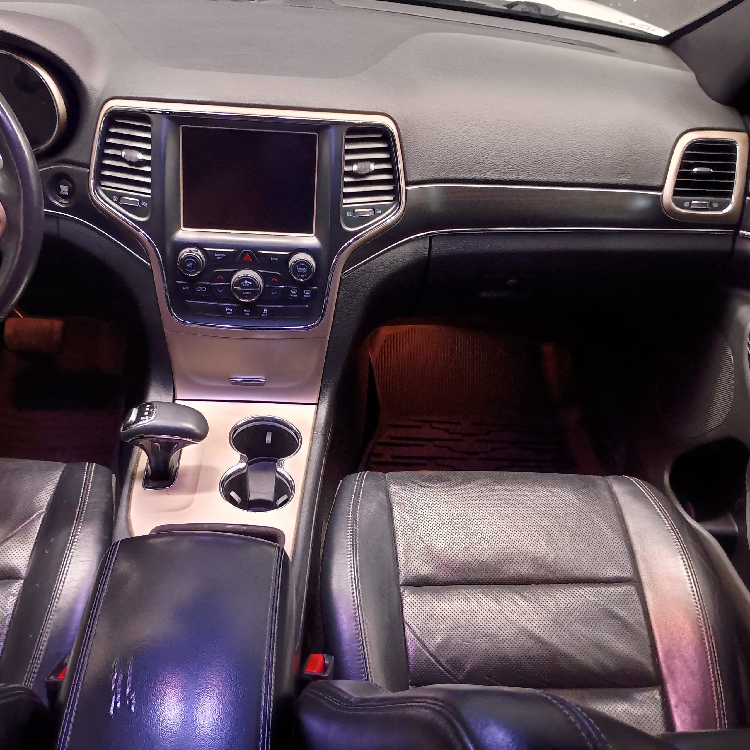 JEEP GRAND CHEROKEE LUJO LIMITED 2015