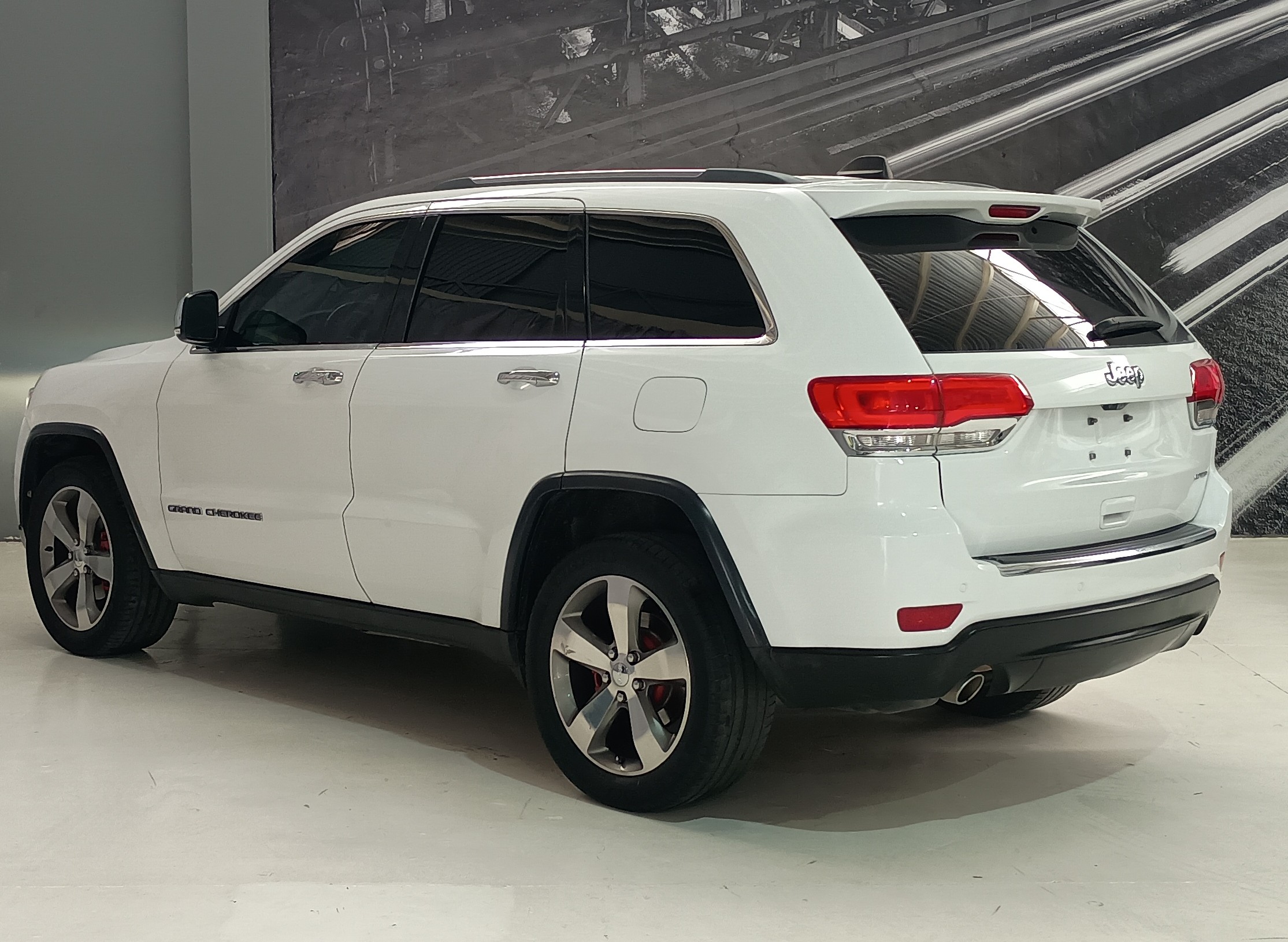 JEEP GRAND CHEROKEE LUJO LIMITED 2015