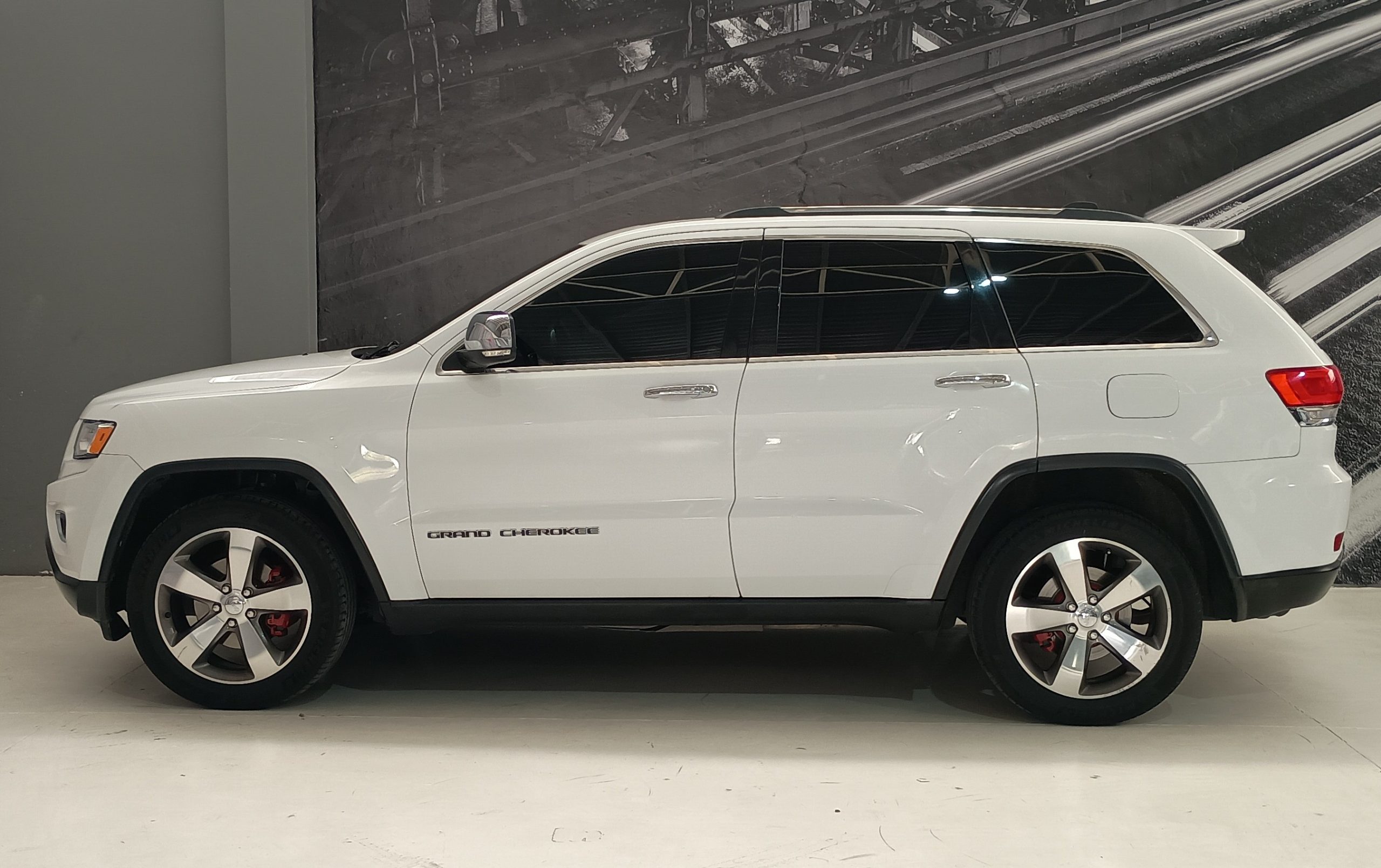 JEEP GRAND CHEROKEE LUJO LIMITED 2015