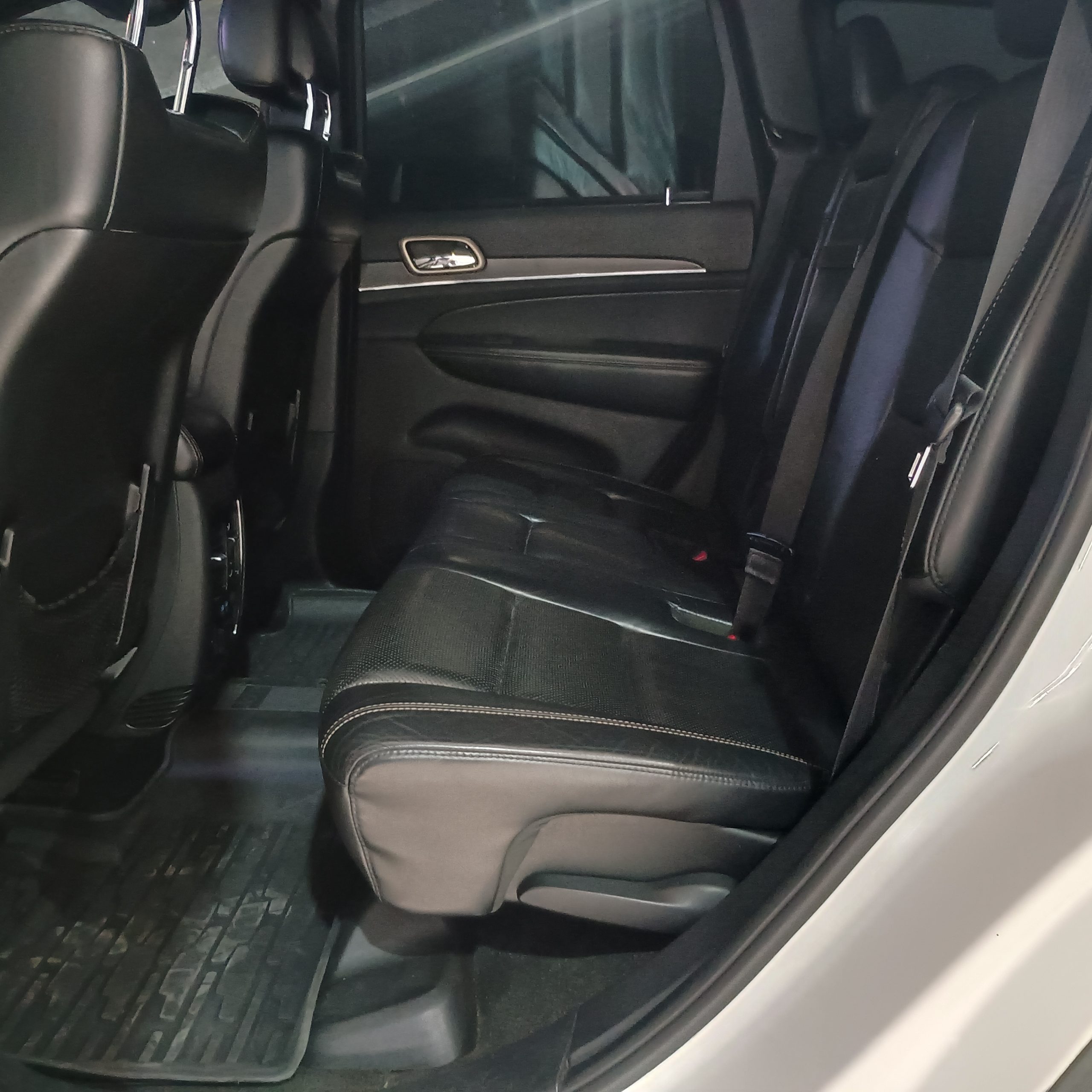 JEEP GRAND CHEROKEE LUJO LIMITED 2015