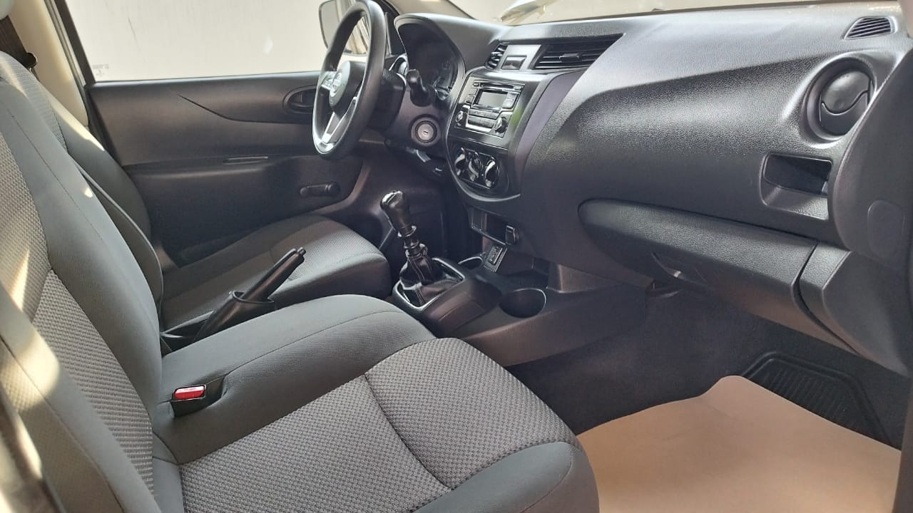 NISSAN NP-300 CHASIS CABINA CON CAJA SECA 2021