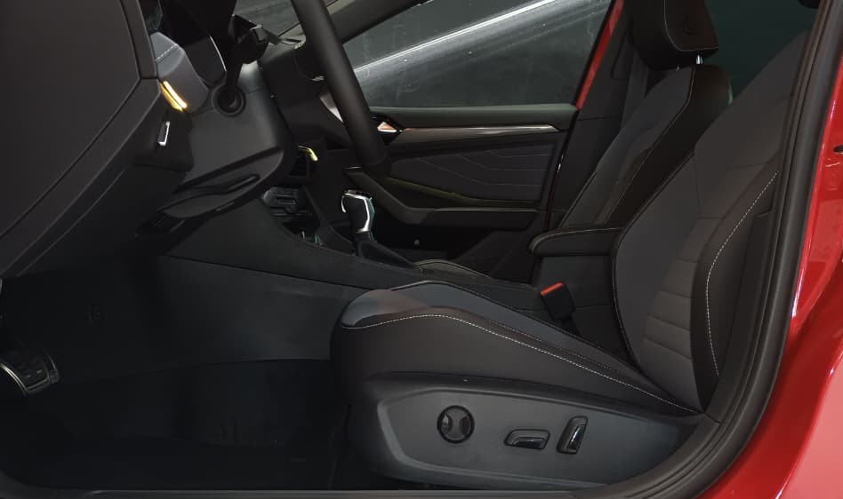 VW JETTA SPORTLINE 2025 NUEVO