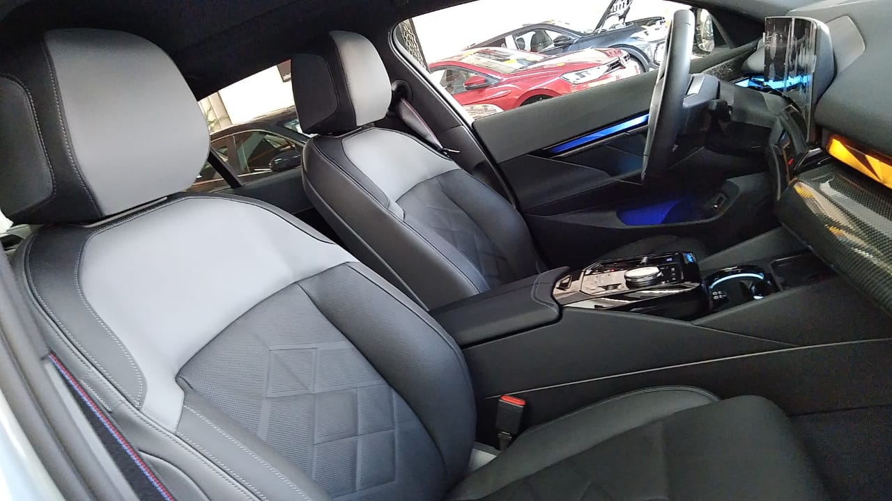 BMW i5 2025 M60 xDrive NUEVO