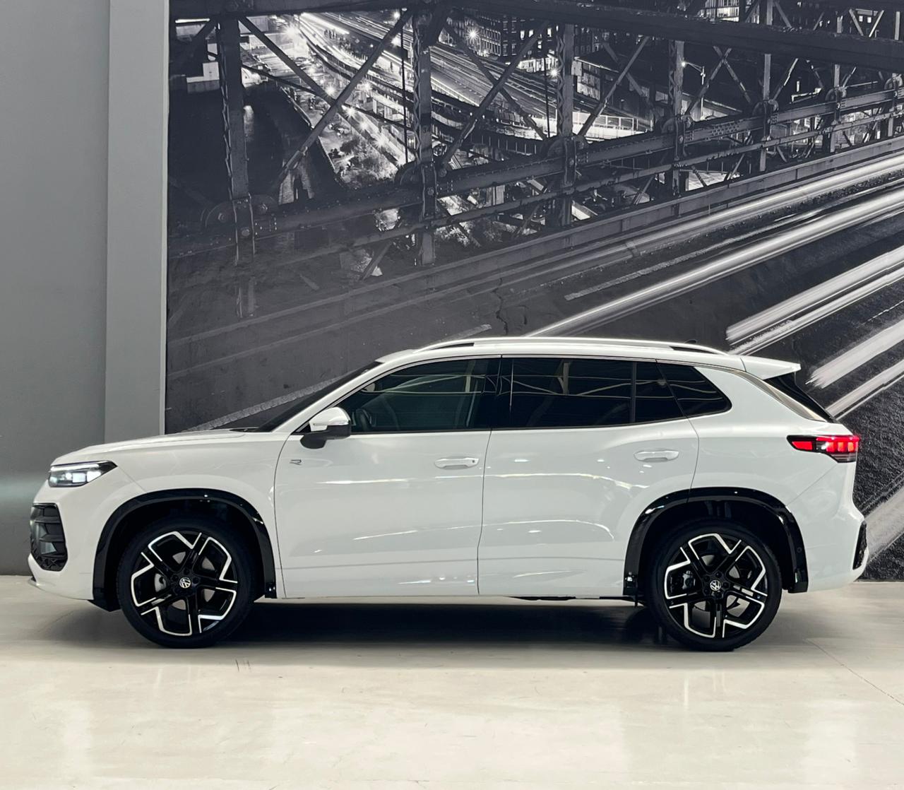 VW TIGUAN R-LINE 2026