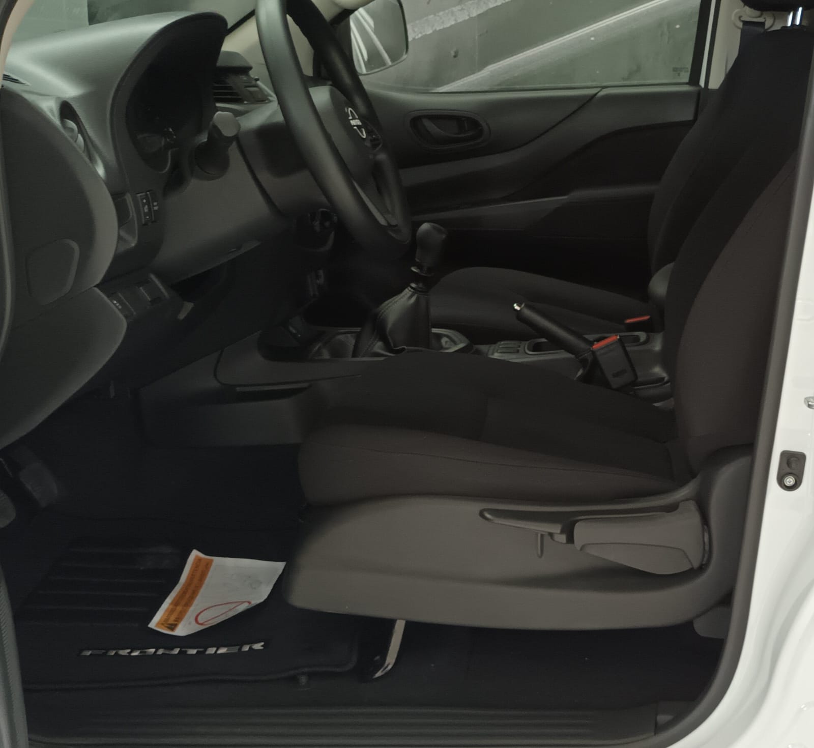 NISSAN FRONTIER SE 2026 *NUEVA*