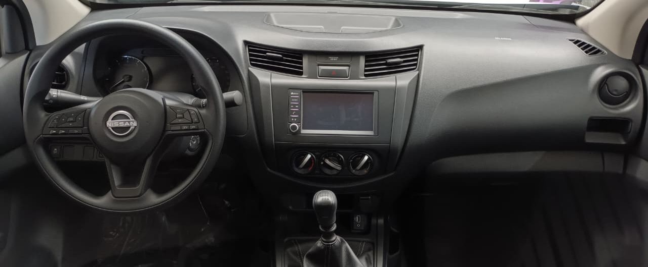NISSAN NP300 CABINA SENCILLA 2026 *NUEVA*