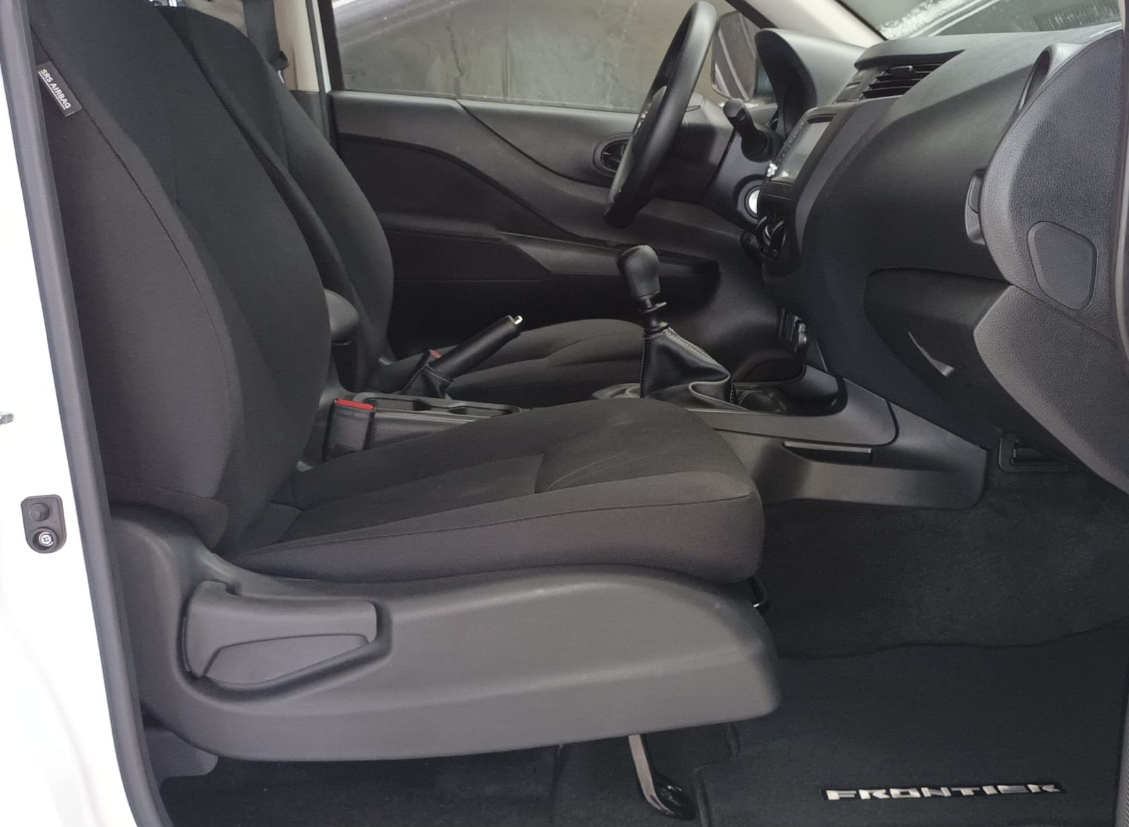 NISSAN FRONTIER SE 2026 *NUEVA*