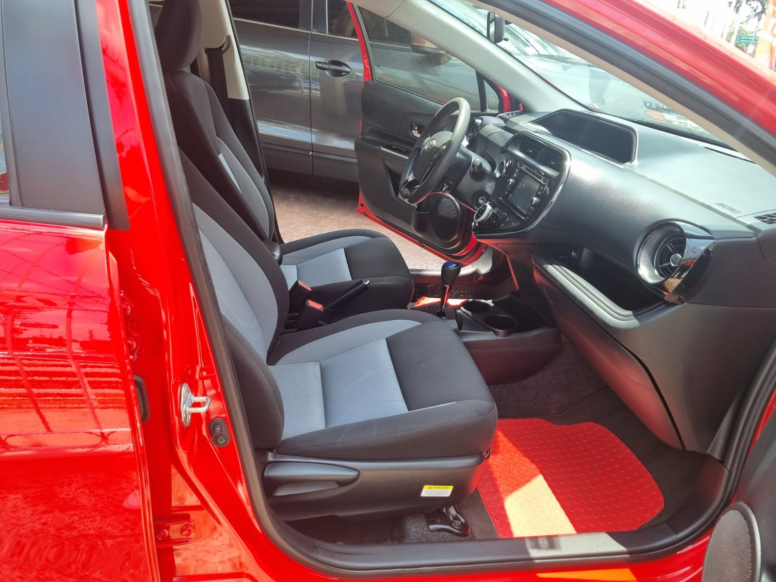 TOYOTA PRIUS CVT  HIBRIDO AUT 2021