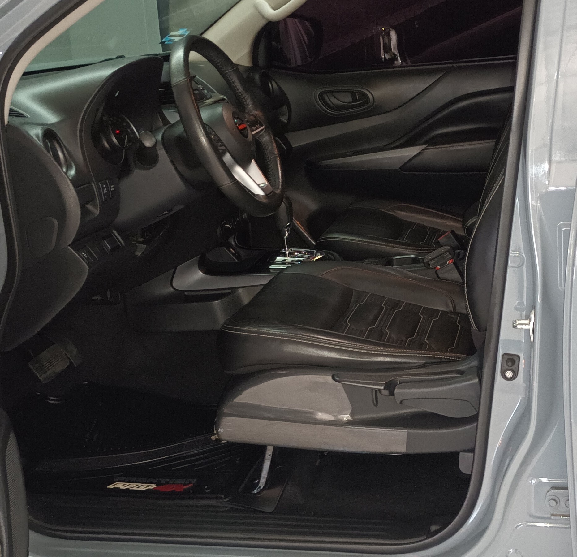 NISSAN FRONTIER PRO-4X 4X4 2022