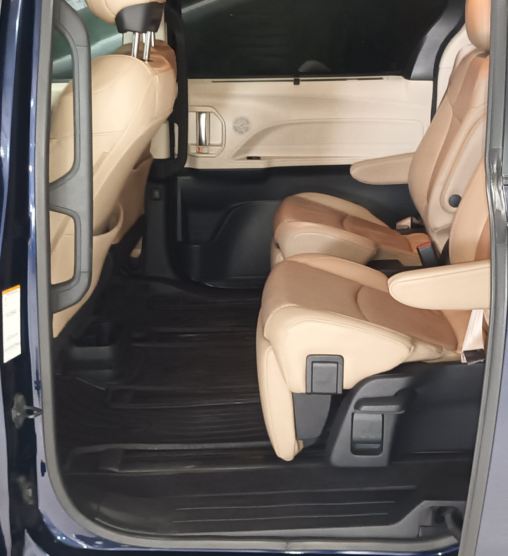 TOYOTA SIENNA LIMITED HEV 2021