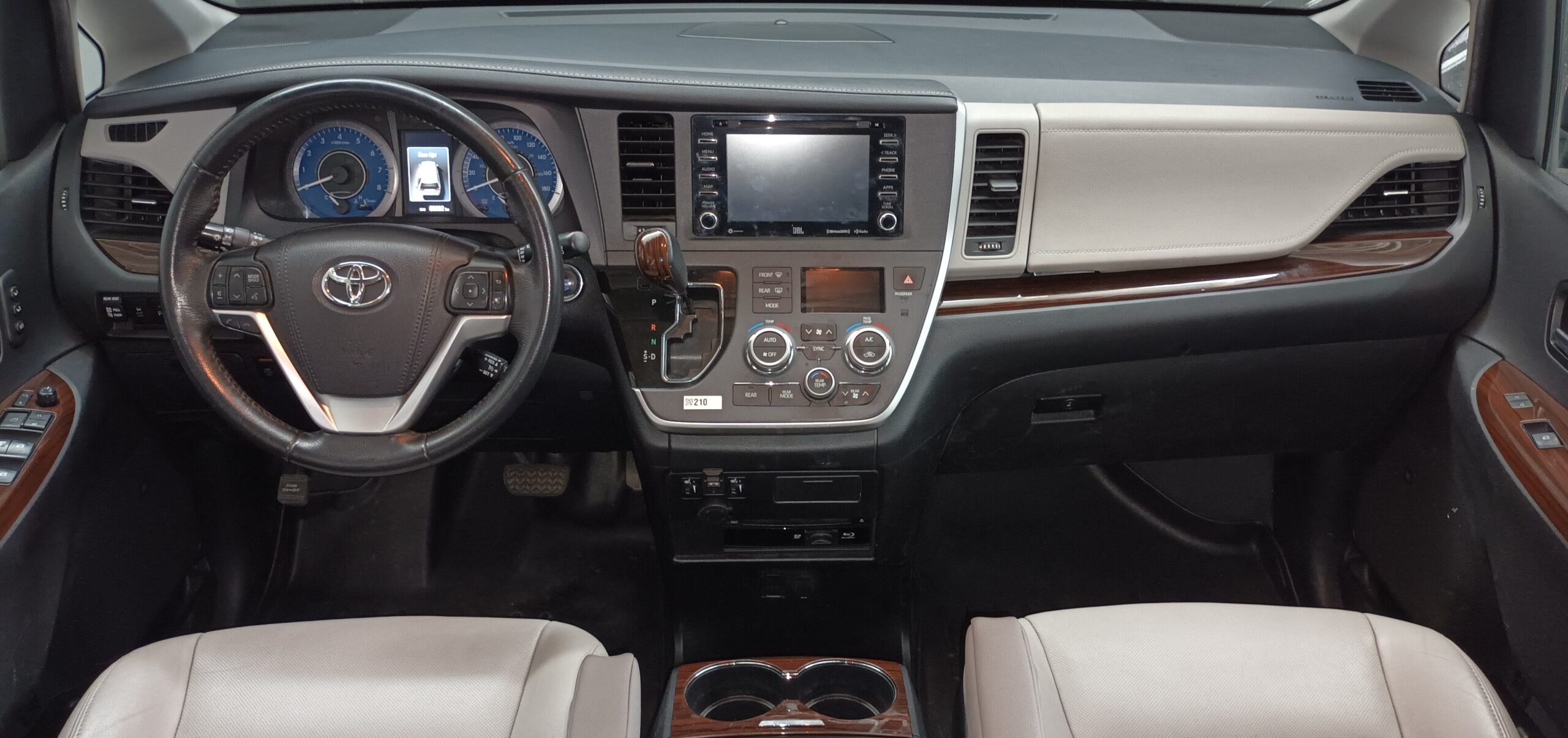 TOYOTA SIENNA LIMITED 2020