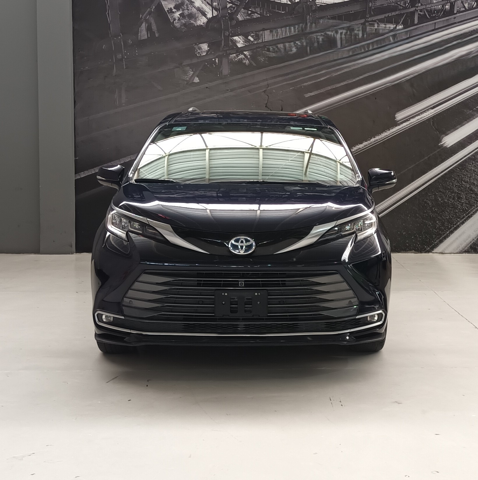 TOYOTA SIENNA LIMITED HEV 2021