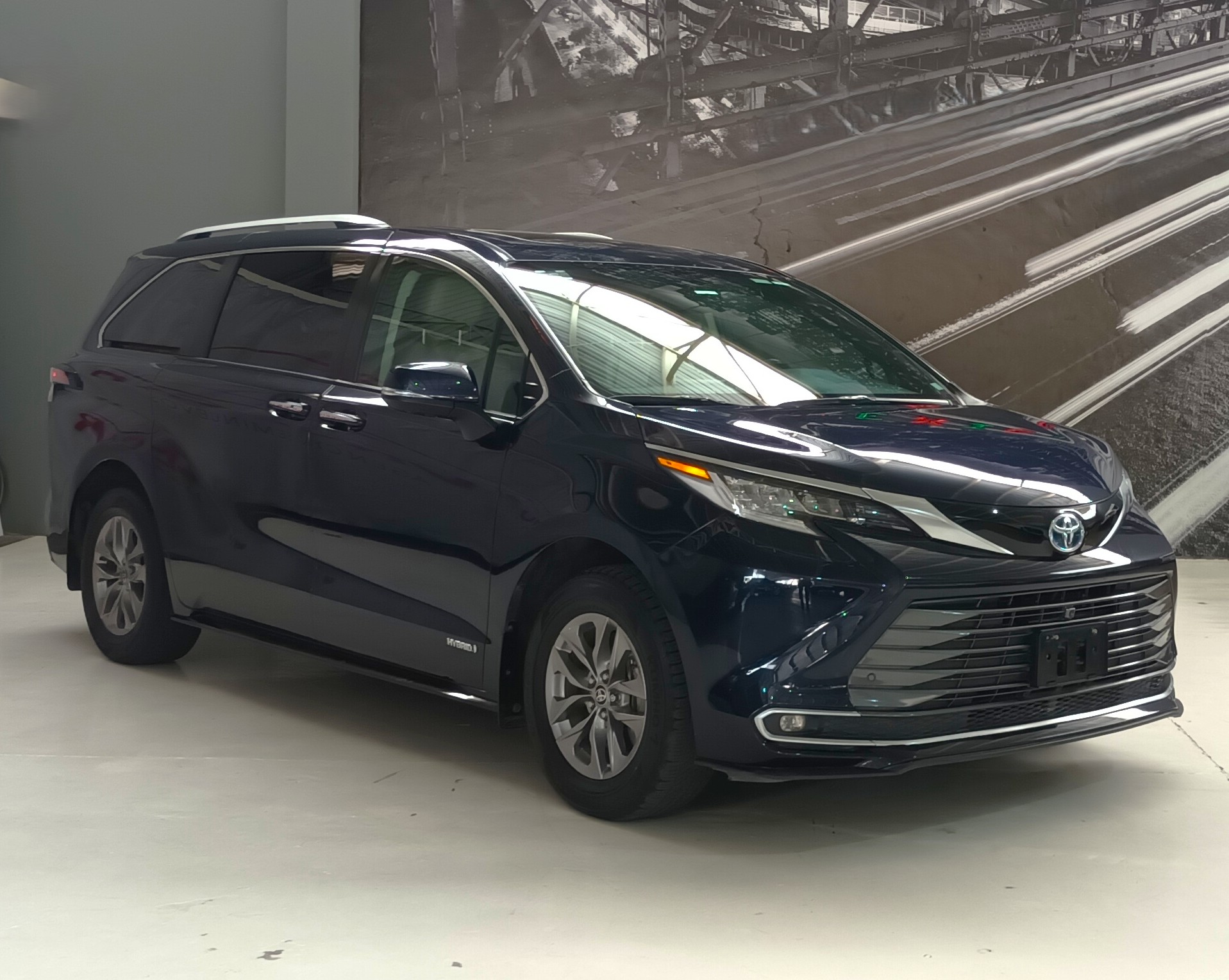 TOYOTA SIENNA LIMITED HEV 2021