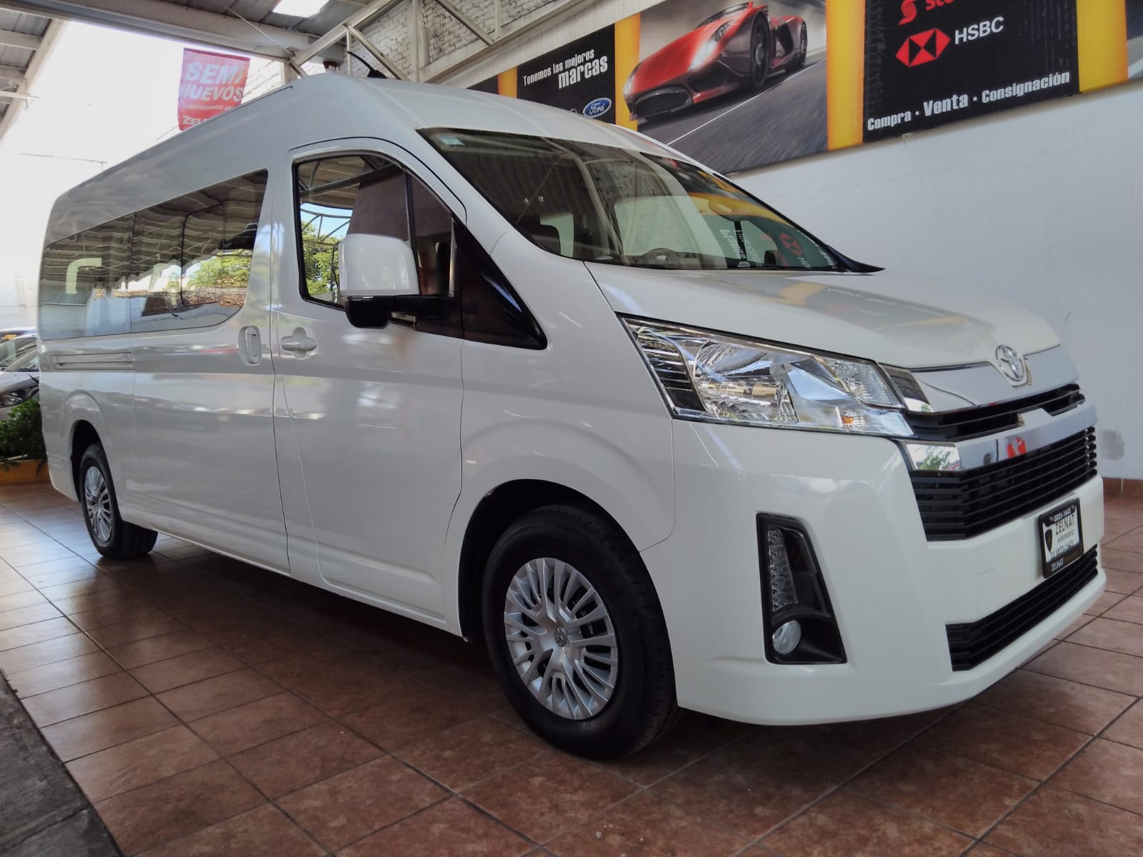 TOYOTA HIACE GL 12 PASAJEROS 2024