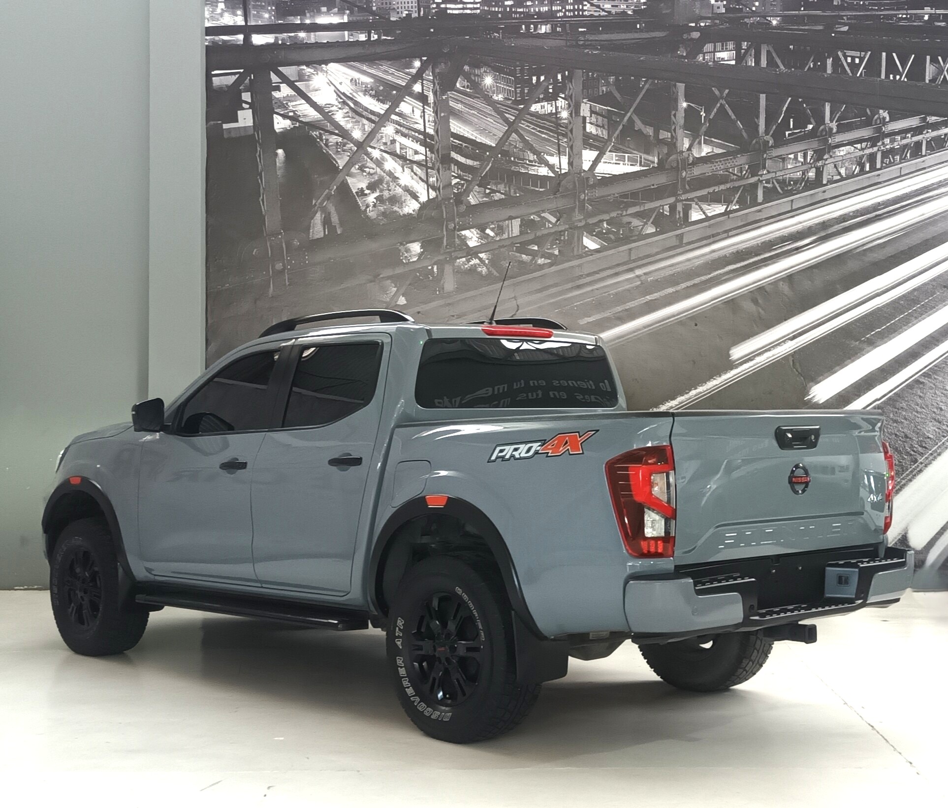 NISSAN FRONTIER PRO-4X 4X4 2022