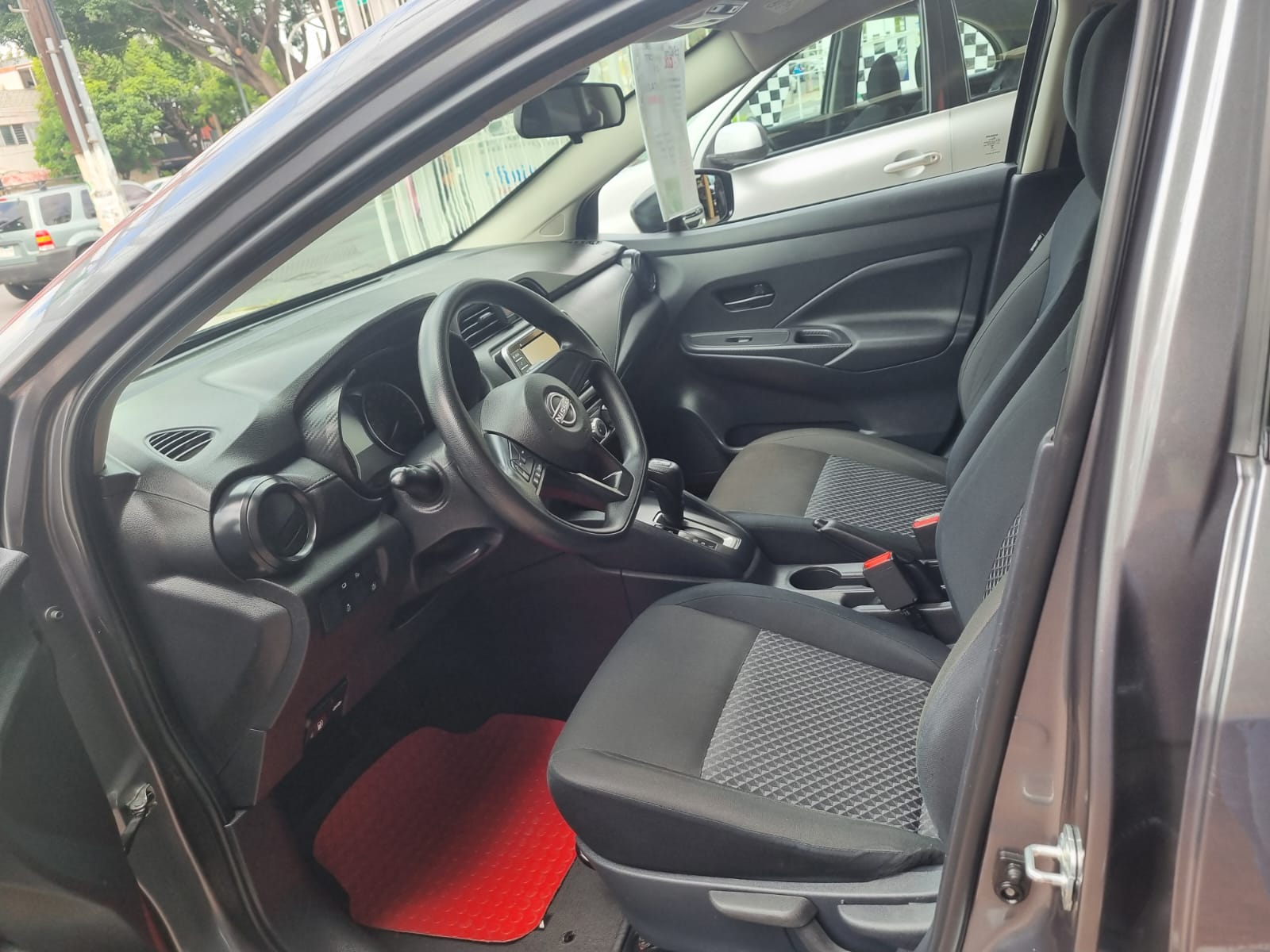 Nissan Versa Sense CVT 2024