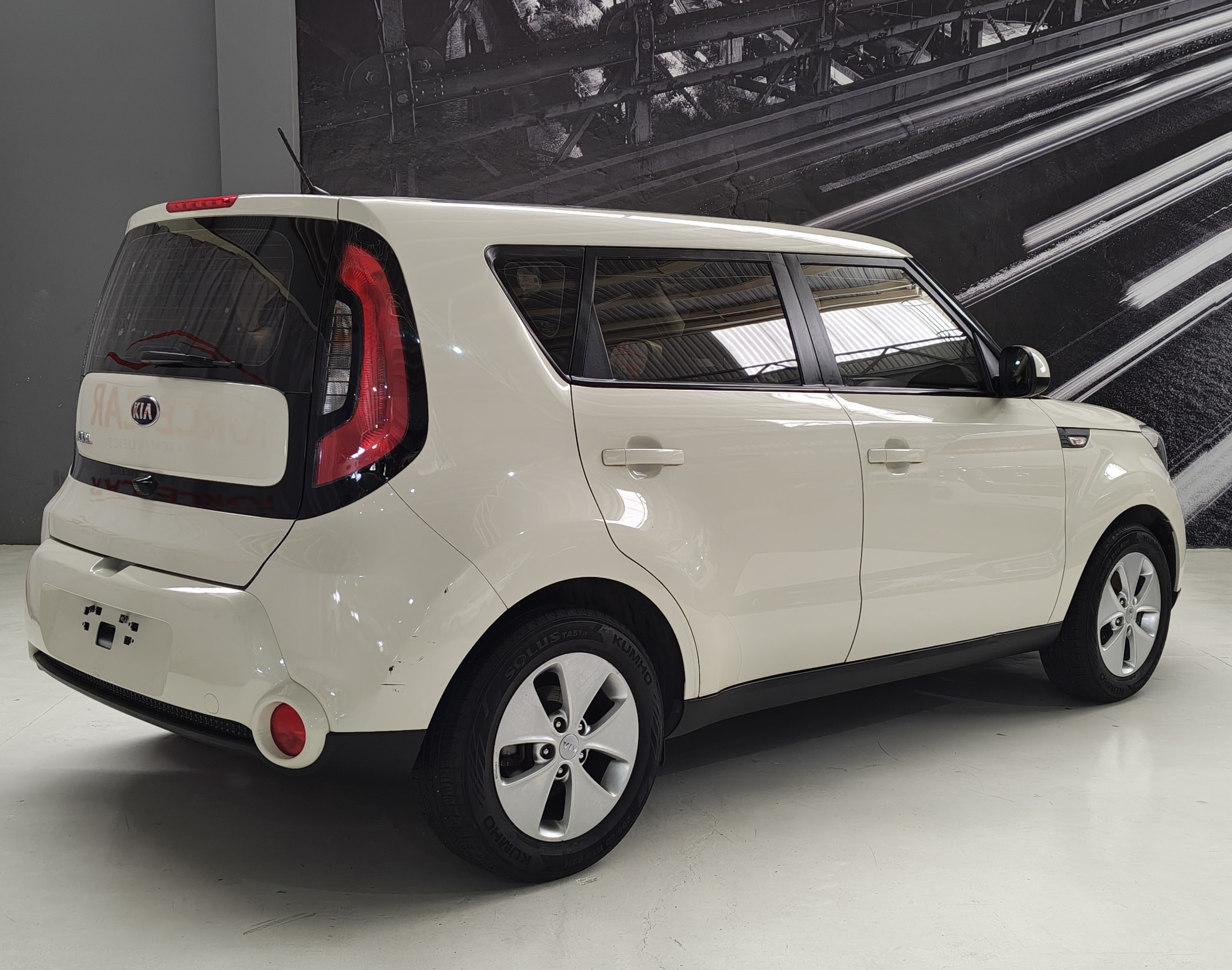 KIA SOUL LX 2019