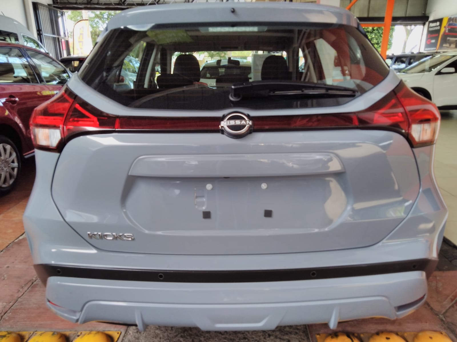 NISSAN KICKS ADVANCE 2024