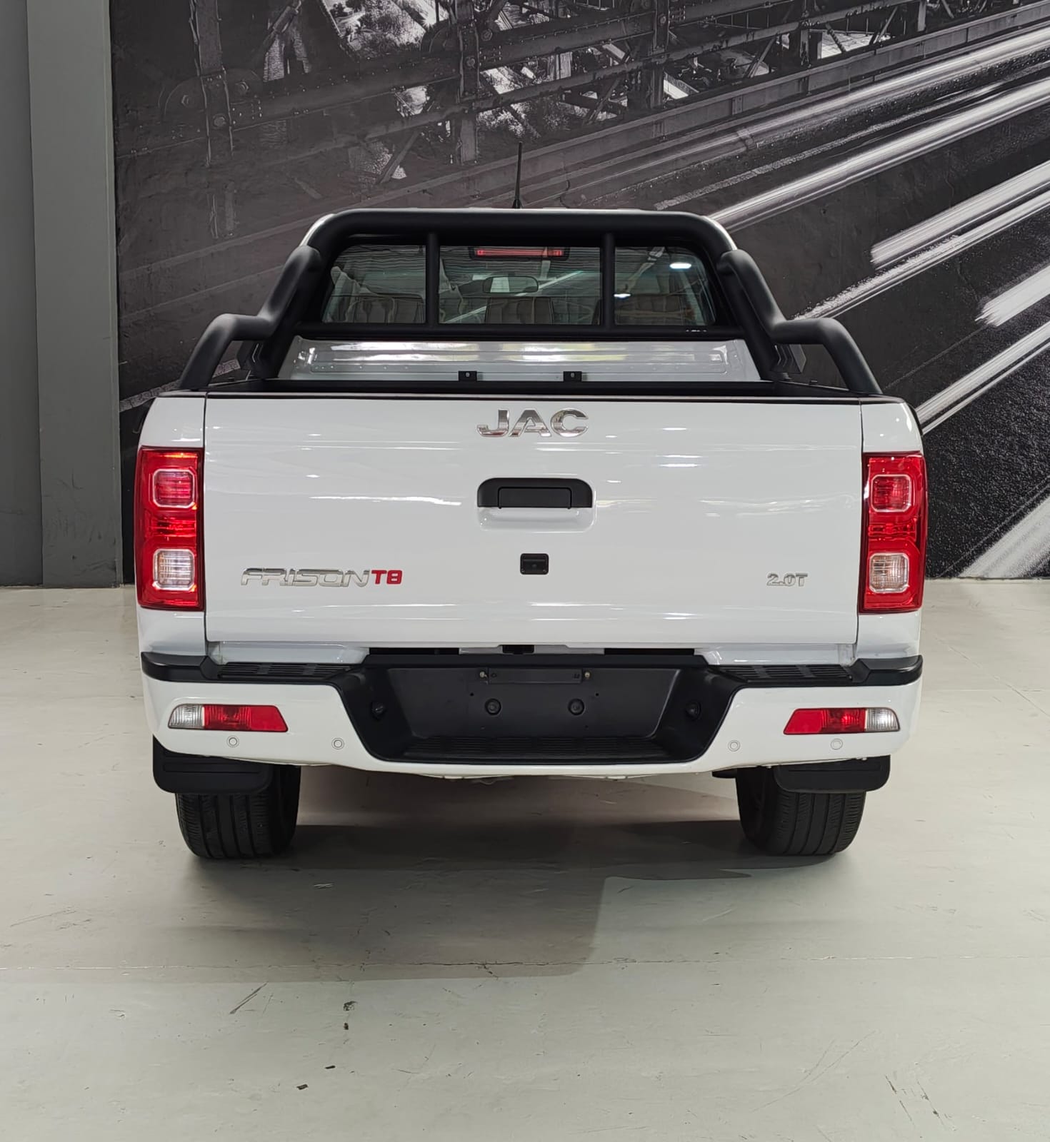 JAC FRISON T8  *2024
